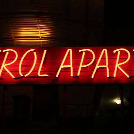 קמר Erol Apart מראה חיצוני תמונה